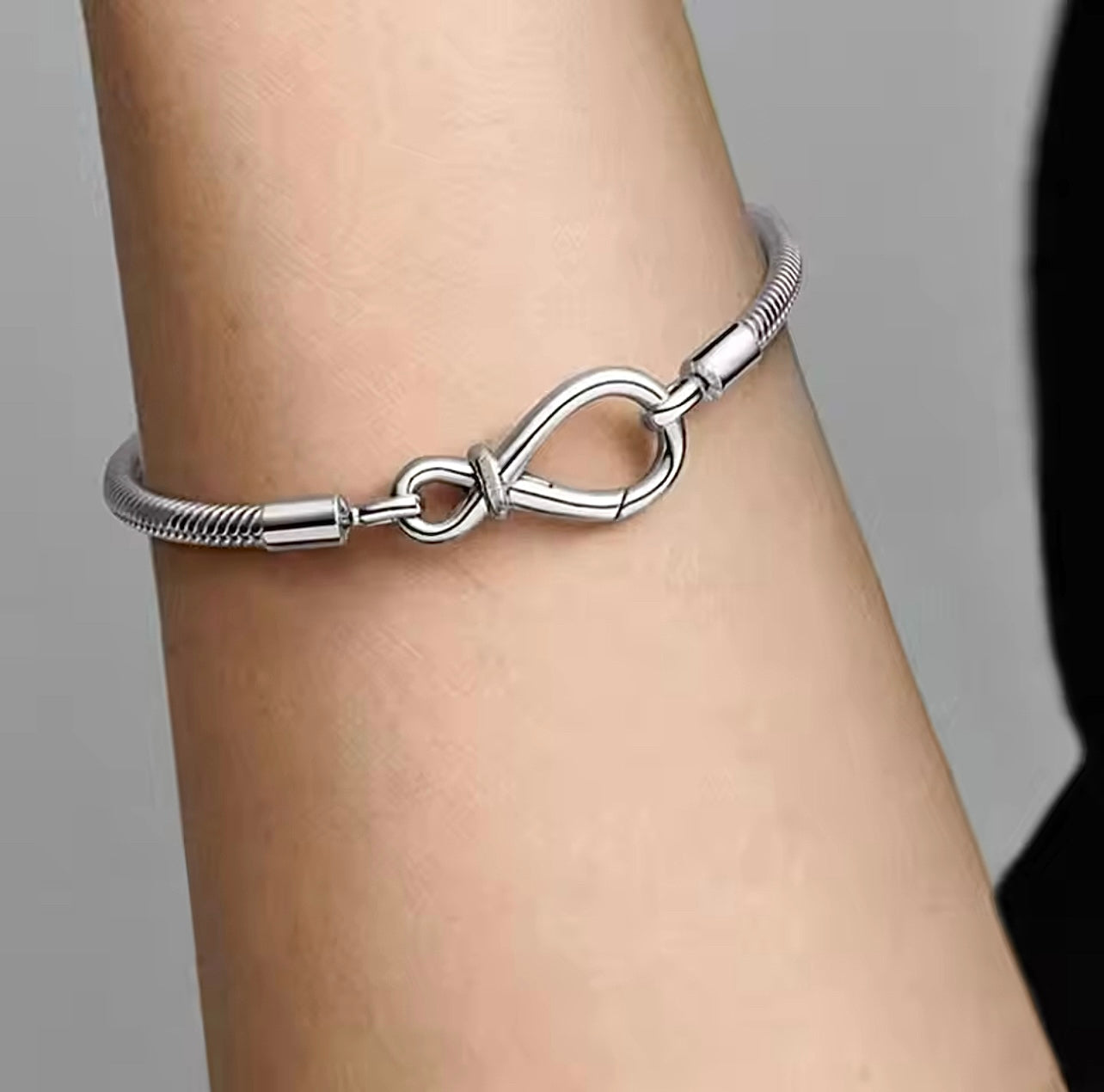 Renzelle® Infinity Charm Bracelet