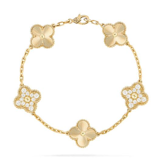 Renzelle® Alcantra Clover Bracelet