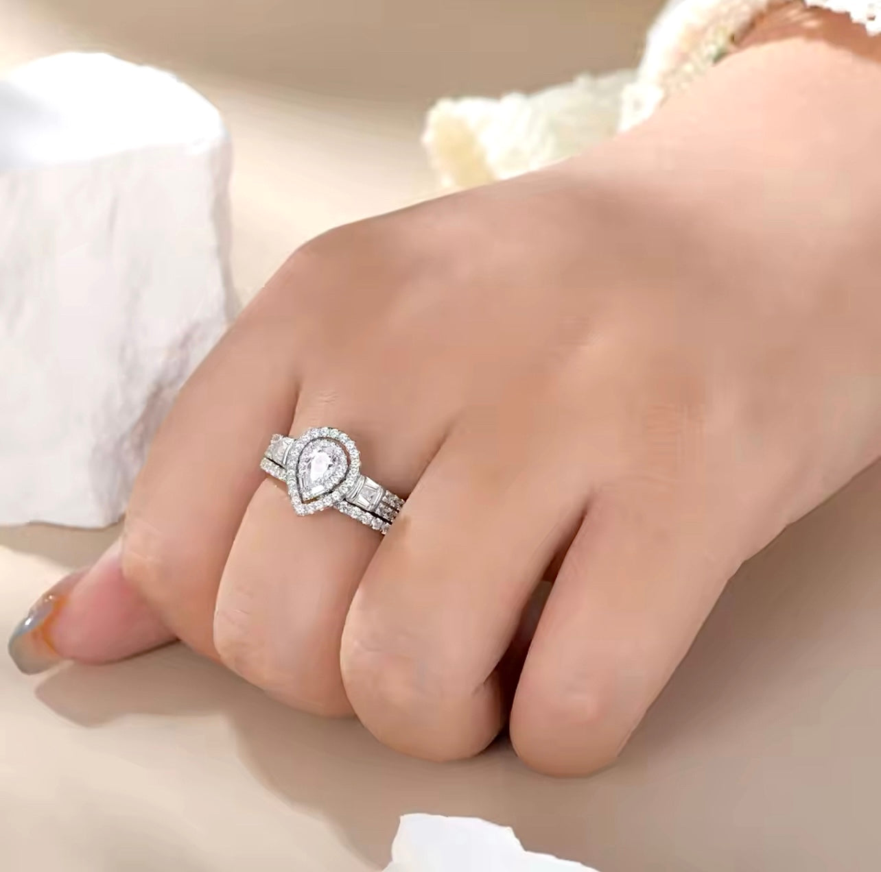 Renzelle® Venti Ring & Band