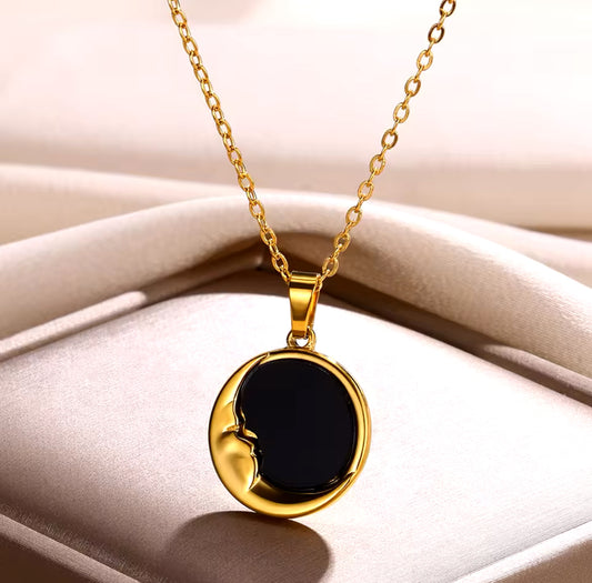 Renzelle® Belle Moon Black Pendant